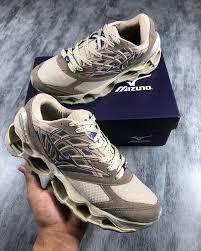Mizuno Prophecy Pro LS
