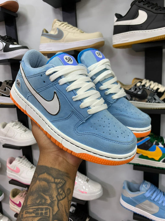 SB Dunk Low Pro Blue Chill