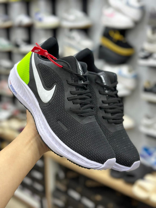 Nike Revolution 5
