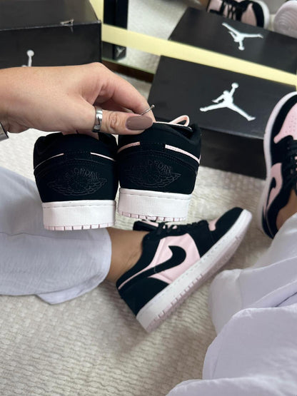 Jordan Low Black & Pink