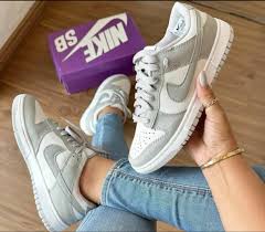 Dunk SB Low Grey