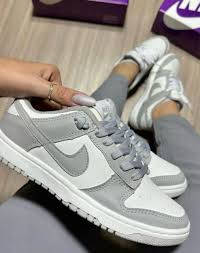 Dunk SB Low Grey