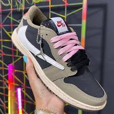 Air Jordan 1 Low Travis Scott