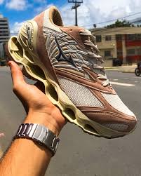 Mizuno Prophecy Pro LS
