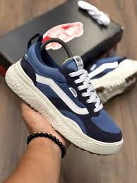 Vans Ultrarange V3