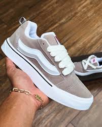 Vans Knu School