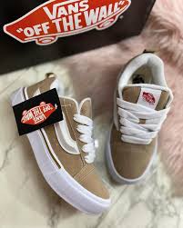 Vans Knu School