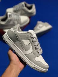 Dunk SB Low Grey