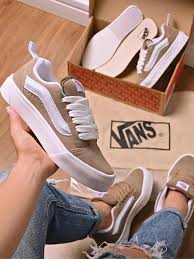 Vans Knu School