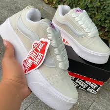 Vans Knu True