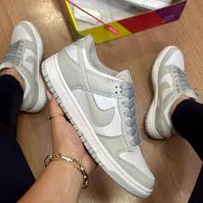 Dunk SB Low Grey